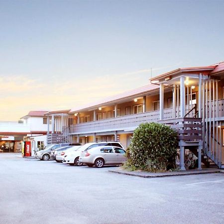 Cozy Court Motel Sechelt Exterior foto